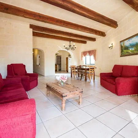 Hébergement de vacances Sunset - Farmhouse With Large Private Pool In Island Of Gozo In-Nadur